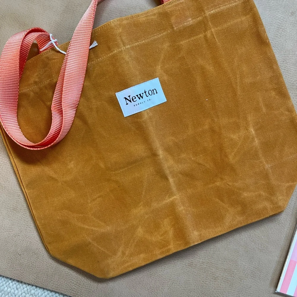 Stylish Tan and Pink Tote Bag Set - Picture 2 of 3